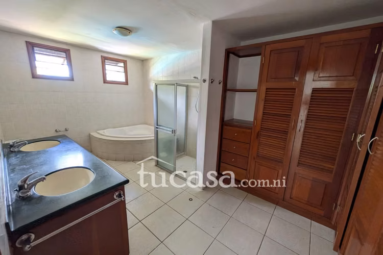 con piscina propia en las cumbres! ganga