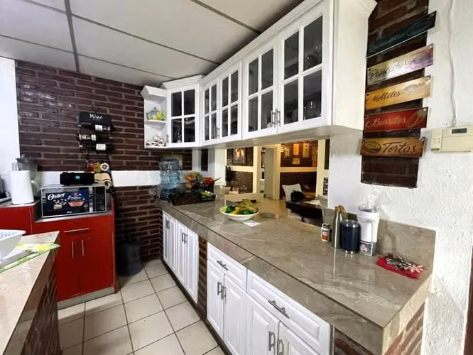  ¡Quinta en Venta en Carretera a Masaya, km 18, a solo 100 metros de la carretera principal!