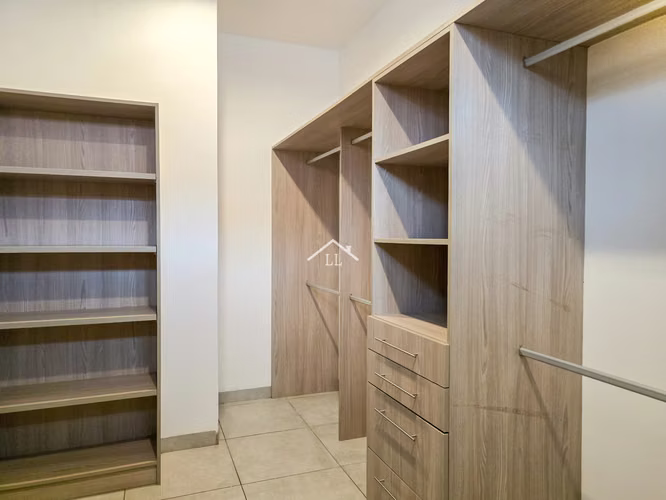 LL - Se Vende Casa en Condominio en Santo Domingo