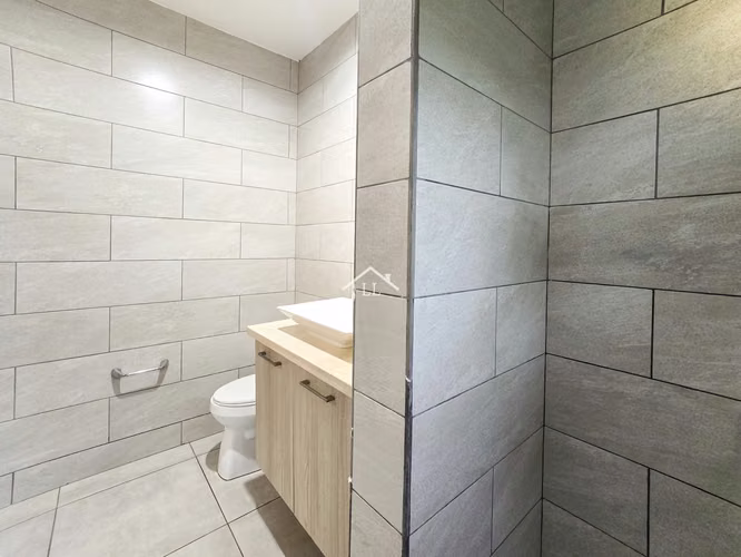 LL - Se Vende Casa en Condominio en Santo Domingo