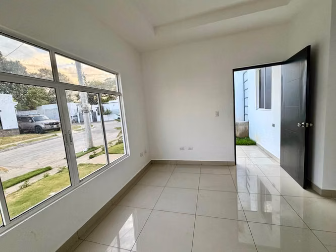  Linda Casa en Renta - Imagen 2