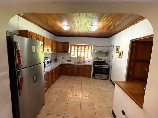 KC-Encantadora Casa Esquinera en Venta en Residencial Campo Bello