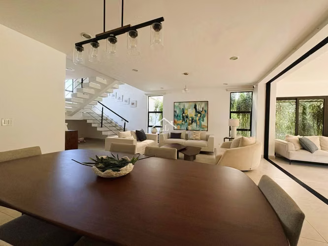 LL - Se Vende Moderna Casa en Condominio en Santo Domingo - Imagen 3