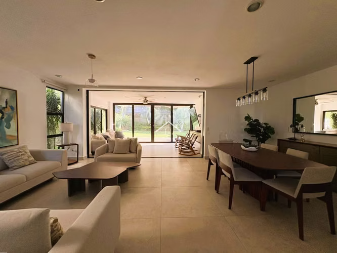 LL - Se Vende Moderna Casa en Condominio en Santo Domingo - Imagen 2