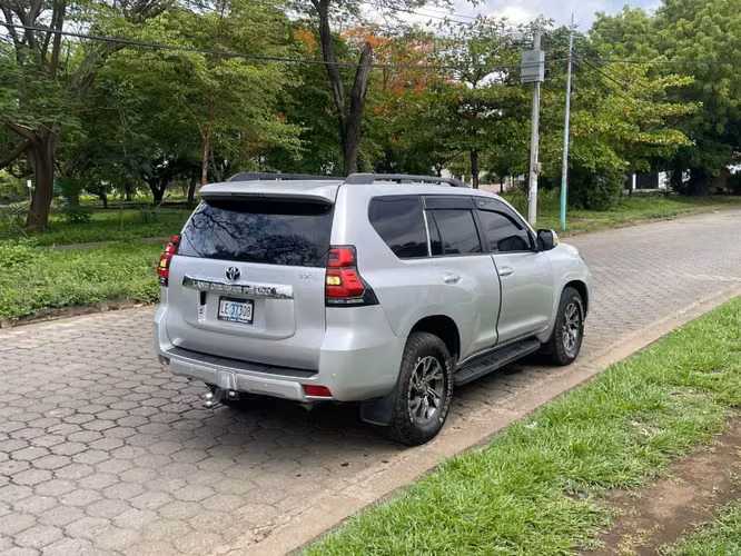 Toyota Land Cruiser Prado TXL 2015 - Imagen 3