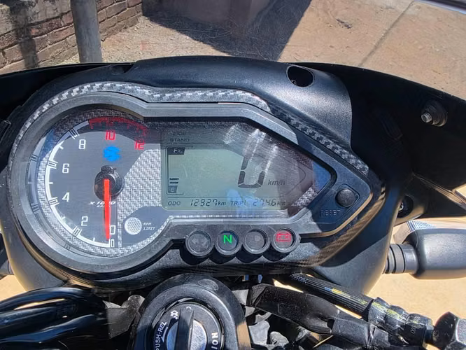 Vendo Bajaj Pulsar 180 – Excelente Estado, Lista para Rodar - Imagen 4