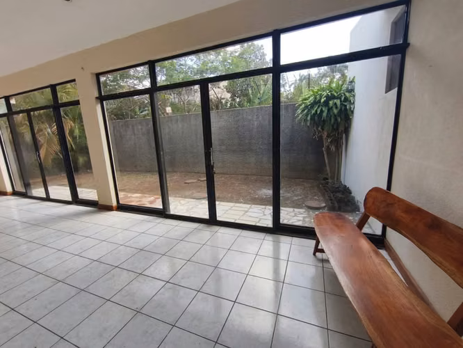 FPX- **Casa en venta – Villa Fontana** - Imagen 11