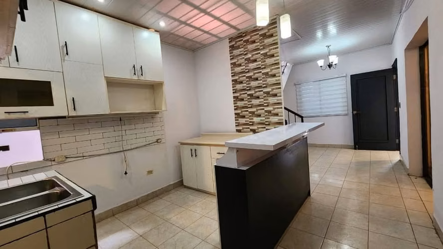 FPX-Casa en Venta en Mirador de San Judas $83,000 - Imagen 2