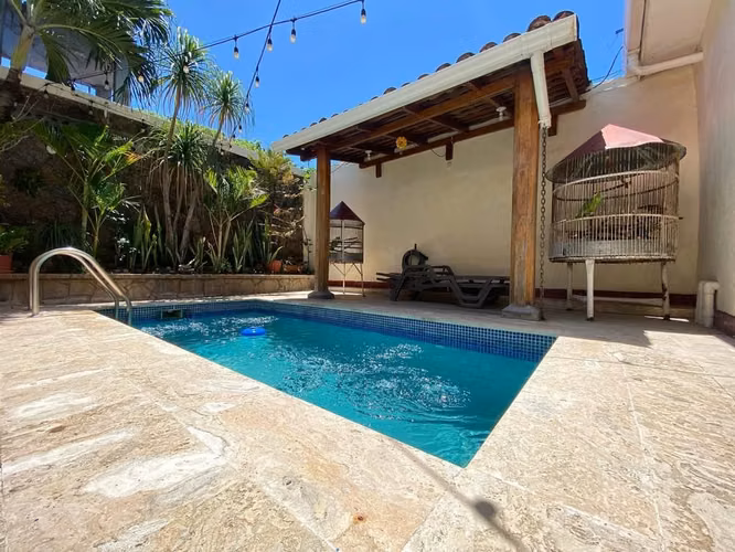 FPX- **Casa de dos plantas en venta – Km 45 Carretera Granada–Masaya**
