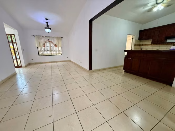 FPX- **Casa en venta – Las Colinas, Managua** - Imagen 7