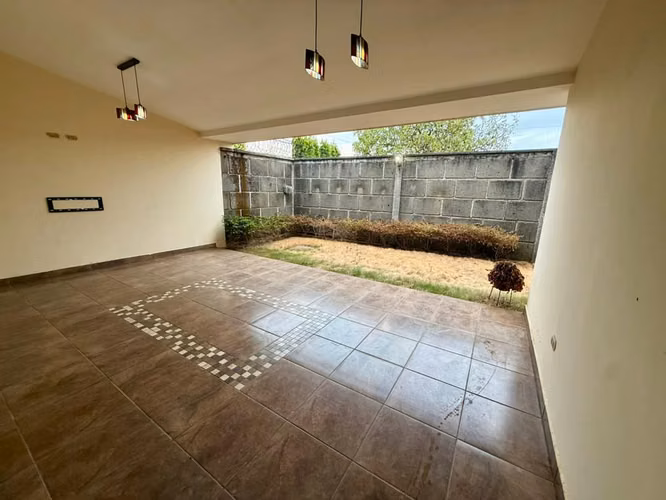 FPX- **Casa en venta – Las Colinas, Managua** - Imagen 10