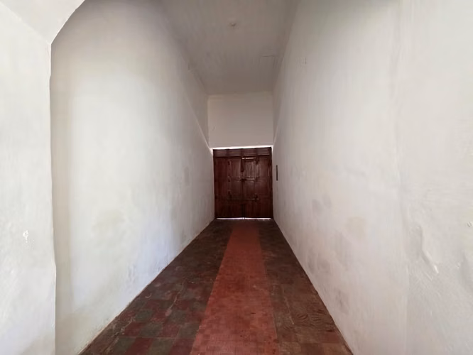 Se renta hermosa casa estilo colonial en el centro de Granada. ML