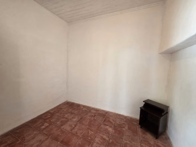 Se renta hermosa casa estilo colonial en el centro de Granada. ML