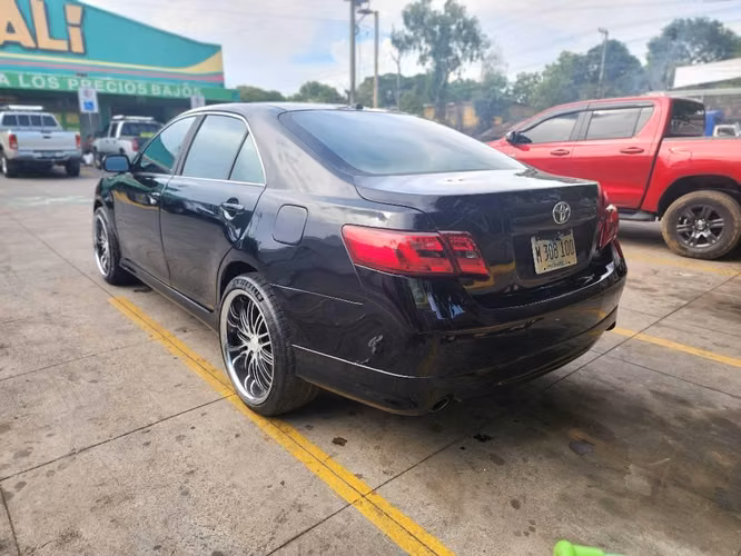 Se vende Toyota Camry SE 2011 - Imagen 2