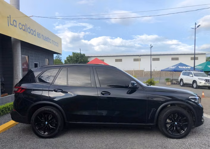 BMW X5 2023