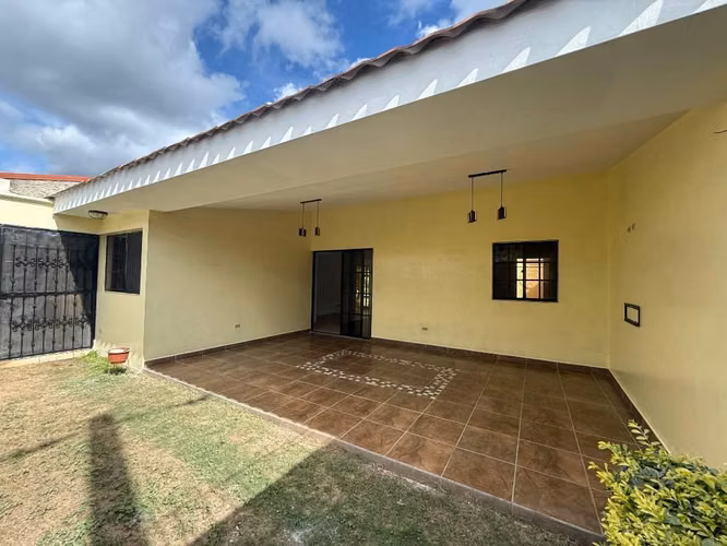 Se vende casa en Las Colinas, Managua!! - Imagen 6