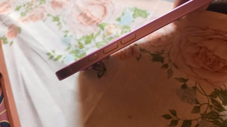 Se vende Iphone 16 Plus - Imagen 3