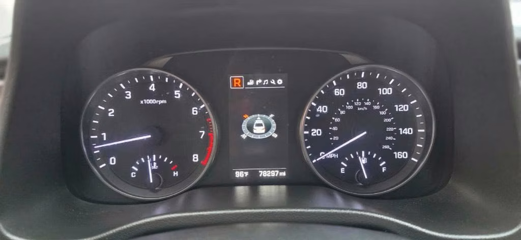 HYUNDAI ELANRREA LIMITED 2017 Negociable en el punto  