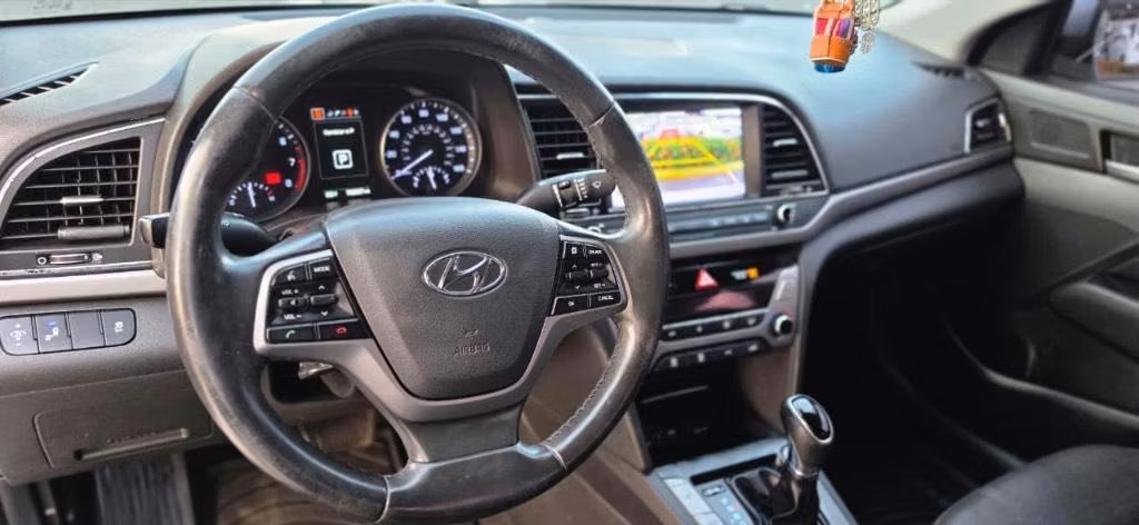 HYUNDAI ELANRREA LIMITED 2017 Negociable en el punto   - Imagen 3