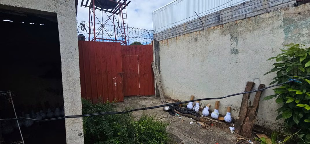 KC-Casa Comercial en Venta en Barrio Edgard Lang, Managua