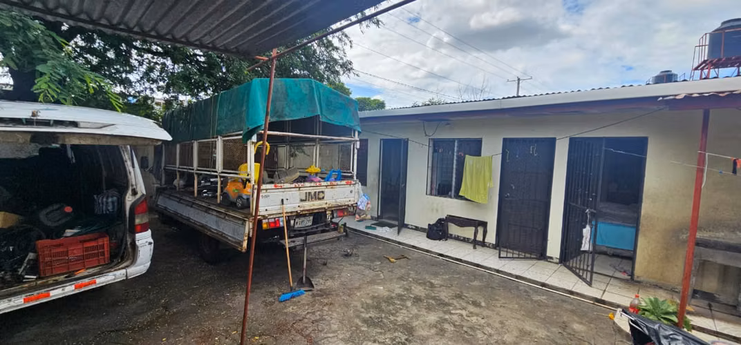 KC-Casa Comercial en Venta en Barrio Edgard Lang, Managua