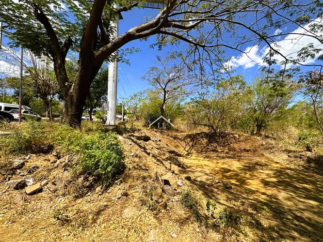LL - Se Vende Terreno con Excelente Ubicación Frente al Estadio de Béisbol - Imagen 9