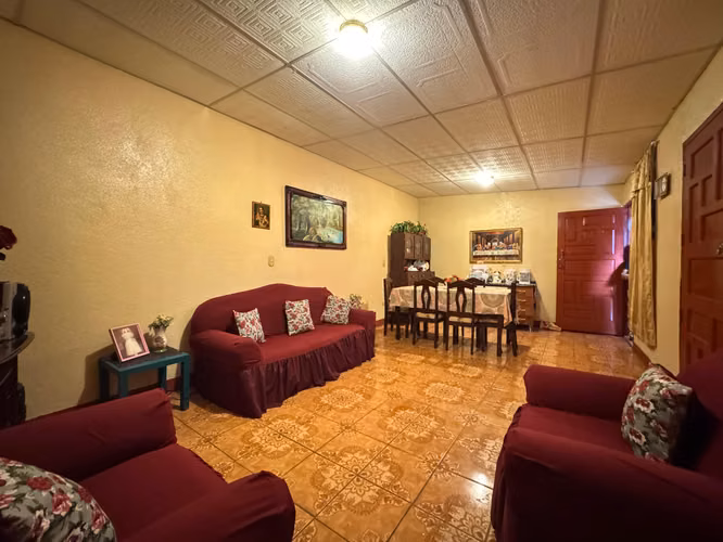 House for Sale in Barrio Santa Rosa