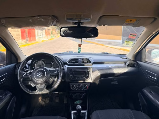 SUZUKI DZIRE 2019