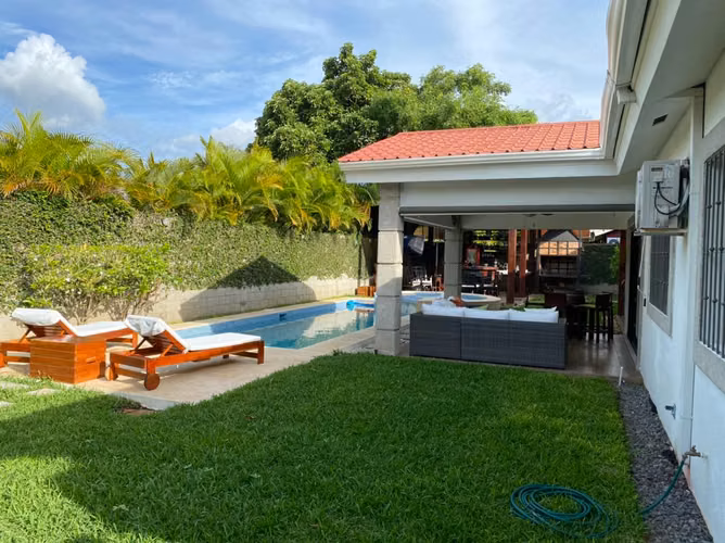Venta de casa en Carretera a Masaya