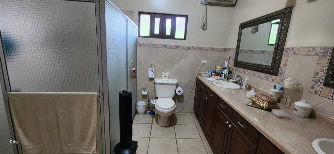 ¡Distinción y naturaleza se unen en esta exclusiva casa!