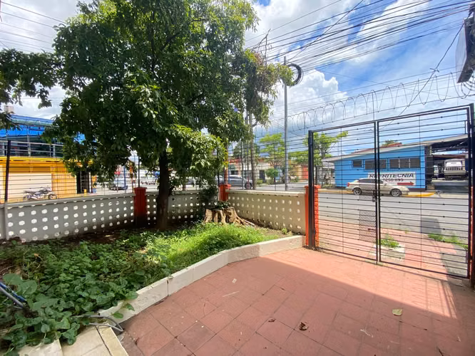 Venta de casa en Montoya