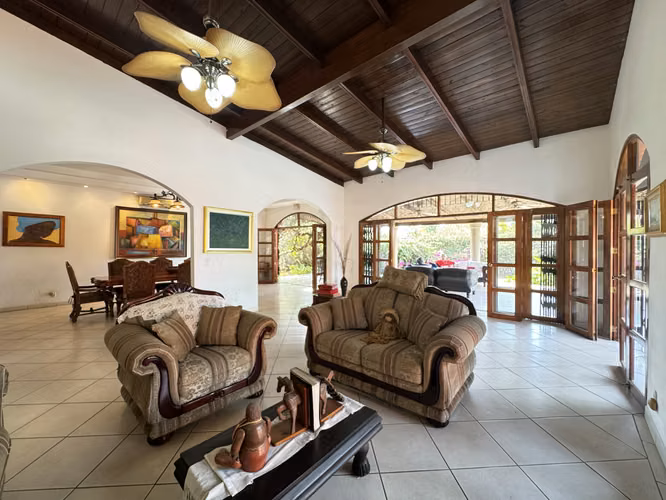 Venta de Casa en Las Colinas