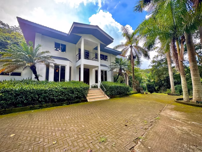 ¡Tu oasis de lujo y naturaleza en Managua! - Imagen 12