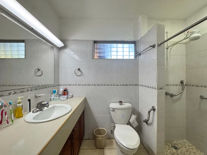 ¡Oportunidad única en Villa Fontana!