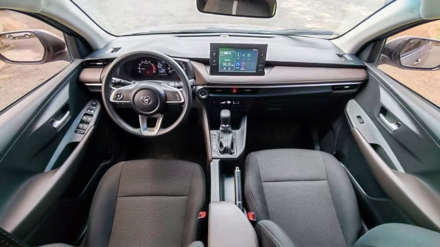 TOYOTA YARIS AUTOMATICO AÑO 2025