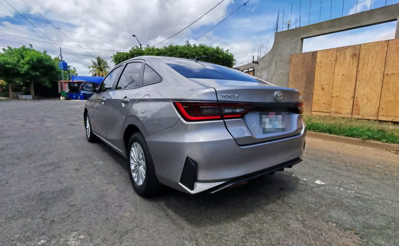 TOYOTA YARIS AUTOMATICO AÑO 2025