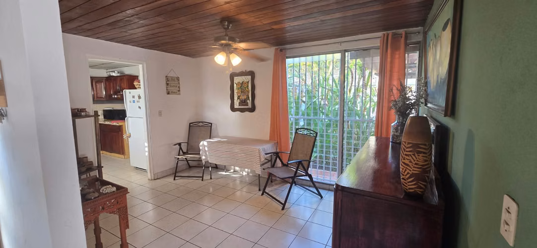 House for Sale in Los Robles