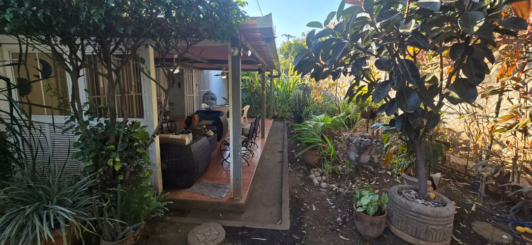 Venta de Casa en Los Robles