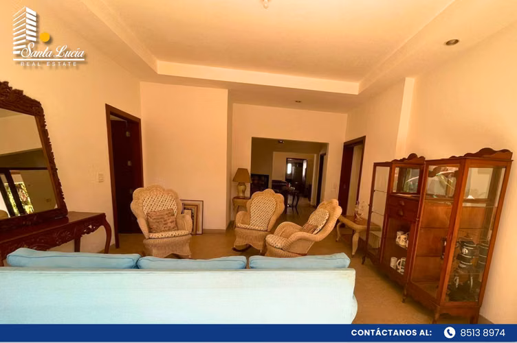 Residencia de alta ingeniería y diseño exclusivo en venta -LL