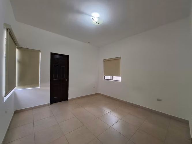 GG - !! Venta, casa en Veracruz, con amplio patio !!