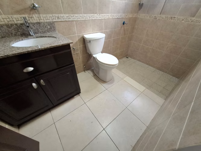 GG - !! Venta, casa en Veracruz, con amplio patio !!