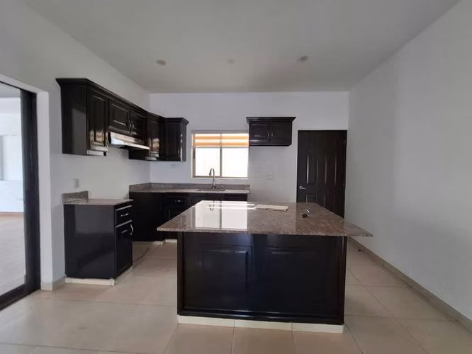 GG - !! Venta, casa en Veracruz, con amplio patio !!