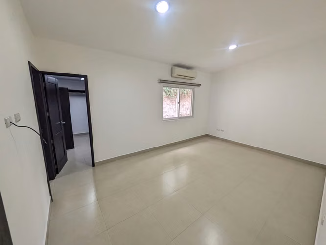 propiedad en venta en el km 11 moderna y de una planta!