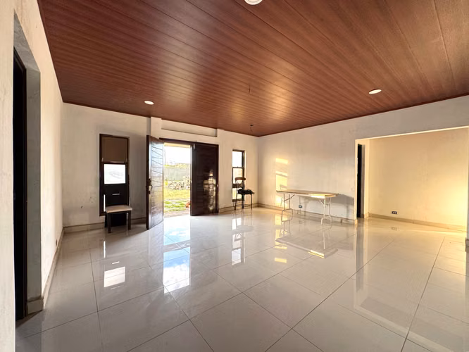 House for sale in El Crucero