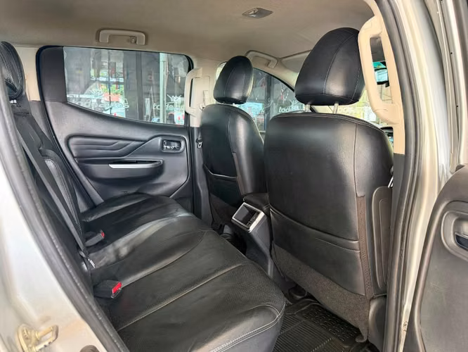 Mitsubishi L200 año 2020 - Imagen 4