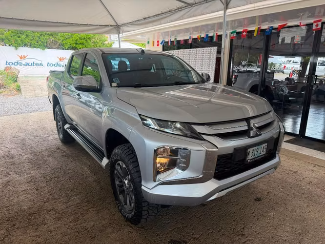 Mitsubishi L200 año 2020 - Imagen 2