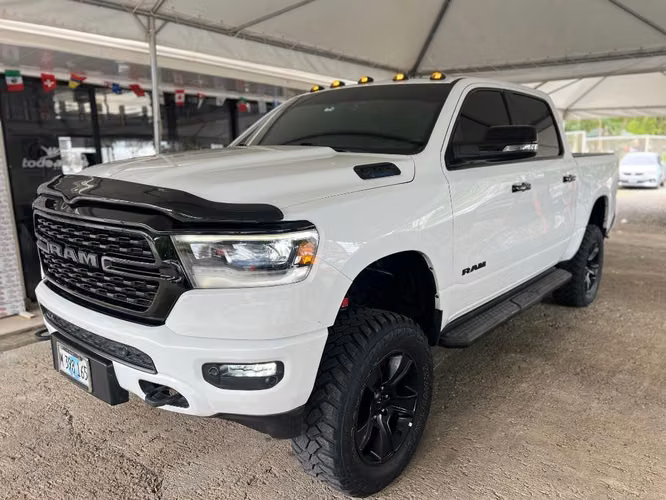 Dodge RAM 1500 año 2023