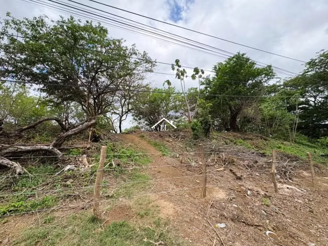 LL - Se Vende Terreno en Mirador de Santo Domingo - Imagen 3