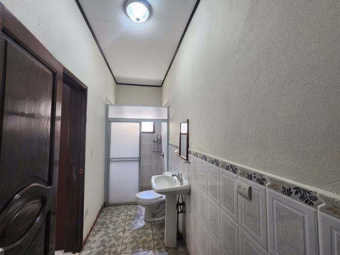 ¡PRECIO INMEJORABLE! CASA IDEAL PARA INVERSIÓN O VIVIR EN RESIDENCIAL SEGURO - Imagen 13