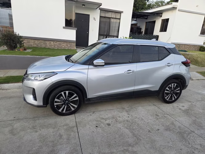 Venta de Nissan Kicks impecable